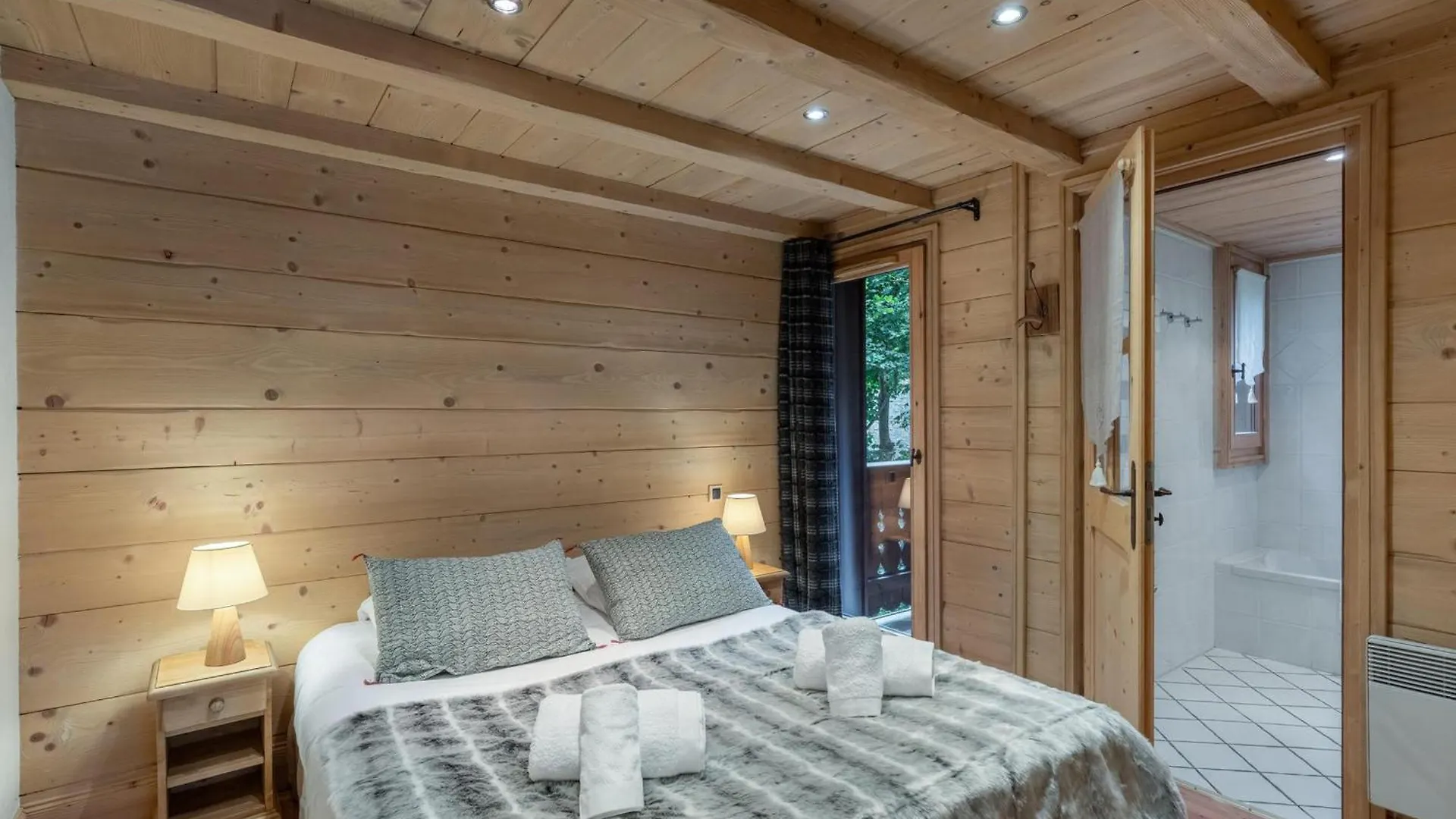 Appartement Meribel 3 Chambres, Balcon, Wifi, Parking - Fr-1-565-115 Les Allues Frankrijk