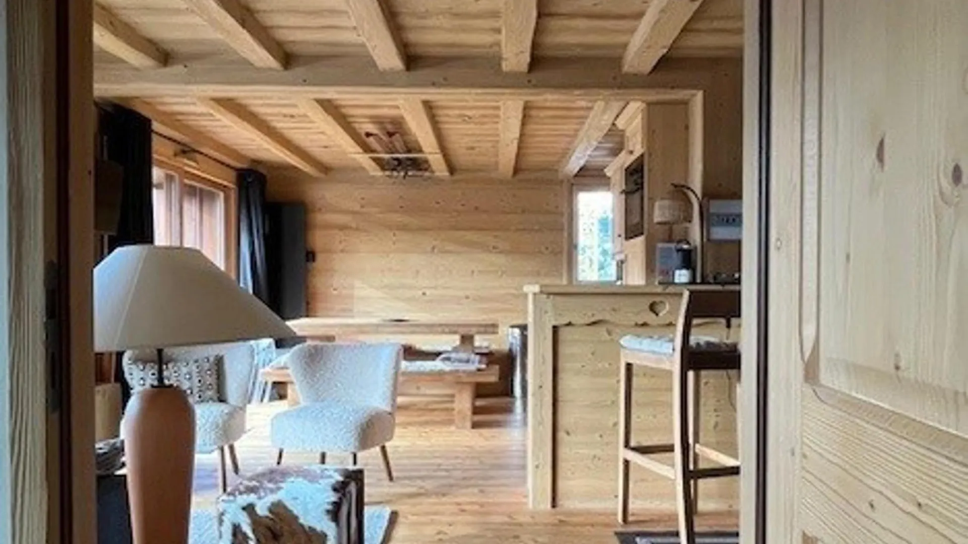 Appartement Meribel 3 Chambres, Balcon, Wifi, Parking - Fr-1-565-115 Les Allues 0*,  Frankrijk